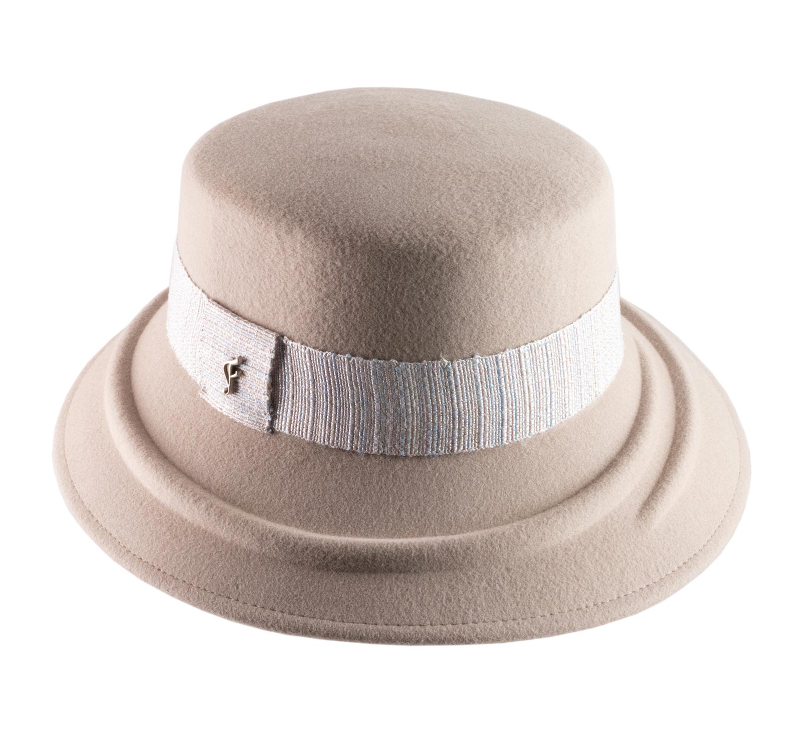 chapeau cloche elegant