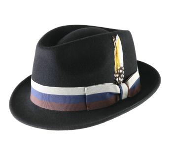 Chapeau trilby plume César
