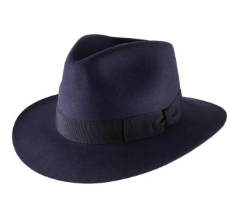 Fedora traveller Heritage Traveller